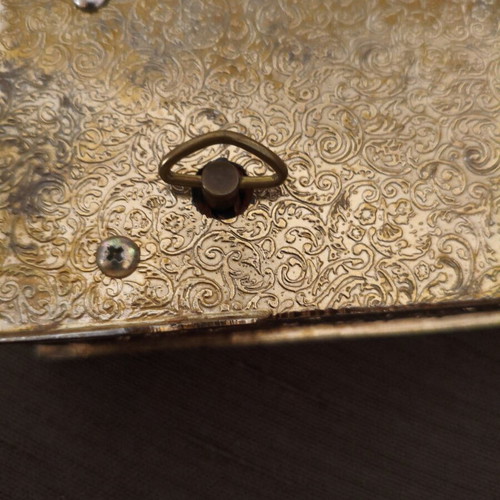 Vintage music jewelry box with working Sankyo wind-up mechanism used