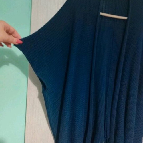 Knitted poncho like new, blue Pull & Bear