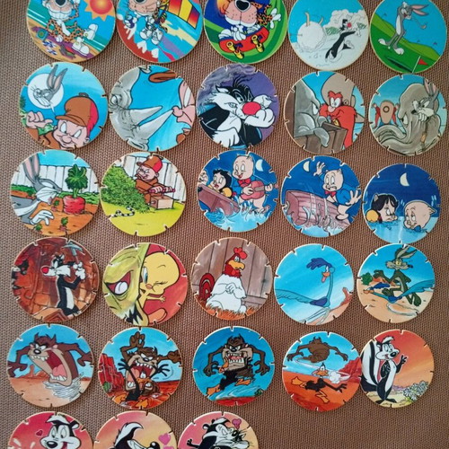 Tasty tops collectible caps like new, pack of 28 from 1995