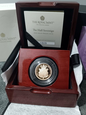 Χρυσό Μισόλιρο PROOF 2025 Θυρεός καινούργιο με κουτί και πιστοποιητικό