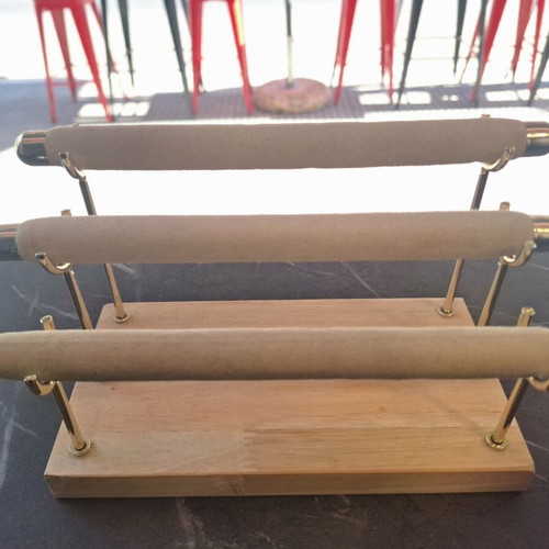 Ring holder stand, beige and gold