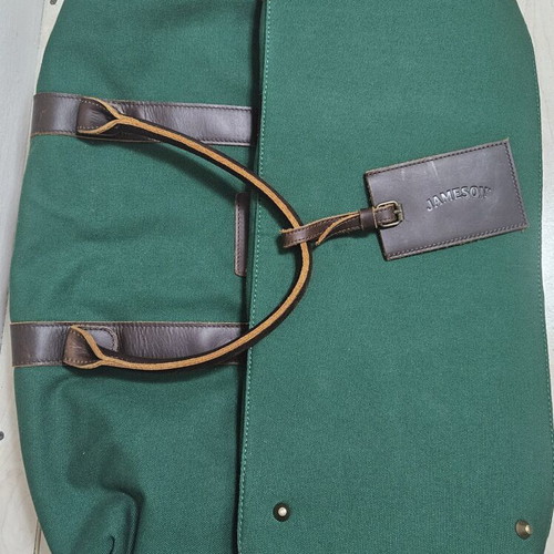 Jameson travel bag like new, green, with two compartments and strap