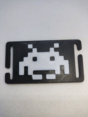 Retro Space Invaders molle like new