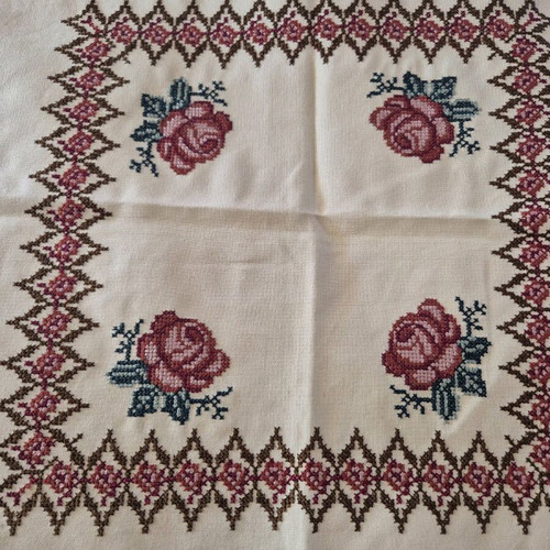 Set of handmade square napkins like new, beige