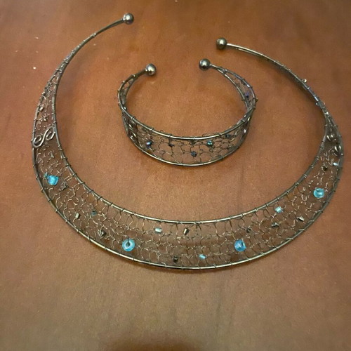 Vintage bracelet and choker set like new, gray and blue
