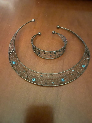 Vintage bracelet and choker set like new, gray and blue