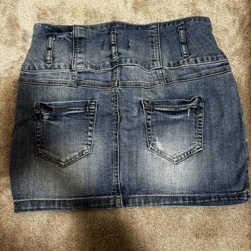 Pull & Bear Basic Denim skirt like new, size M, blue