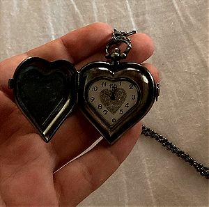 Ρολόι σε σχήμα καρδιάς