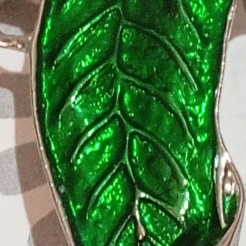 Leaf of Lorien Brooch like new, Lord of the Rings collectible edition