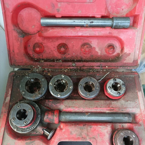 Threading die used, hydraulic threading tool