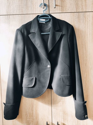 Women's jacket used, size M, black