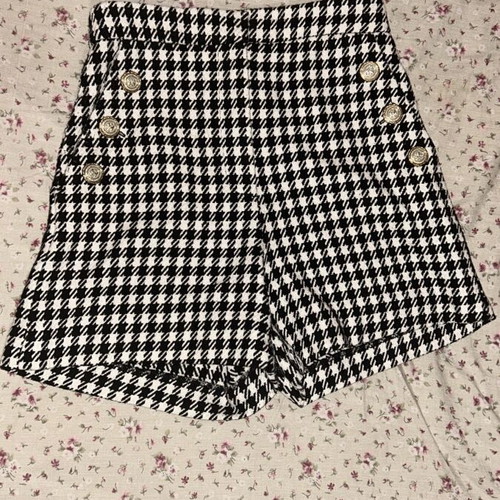 Zara winter shorts like new, black and white, size S