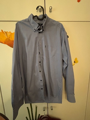 Navy & Green shirt like new, size large, white and blue