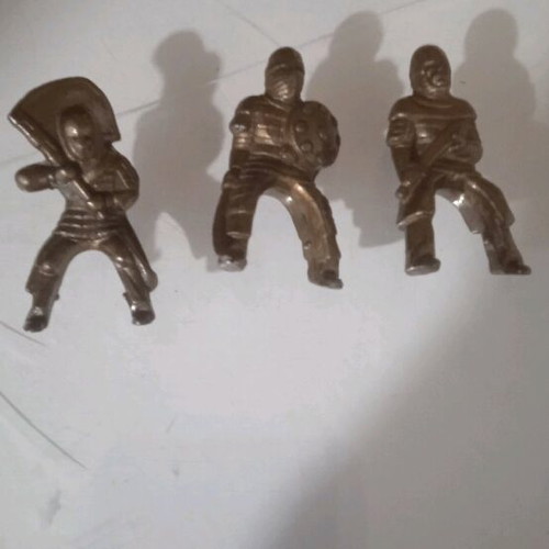 Metal warrior figures like new, set of 3