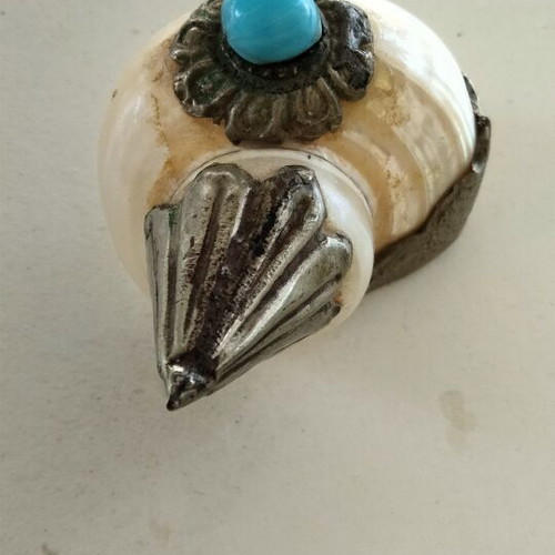 Vintage Tibetan Ritual Shell 7cm with Turquoise and Civet, like new