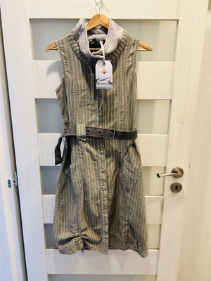 Attrattivo sleeveless dress with belt, new, XS
