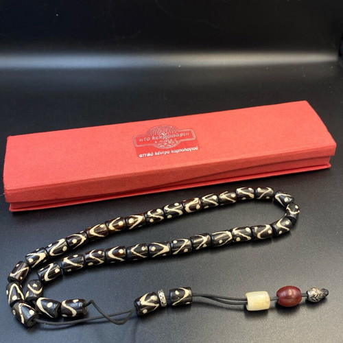 Collectible worry beads 33 beads camel bone like new