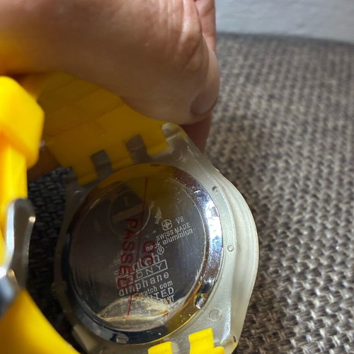 Swatch men's watch like new, yellow