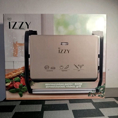 Izzy Sandwich Maker sealed
