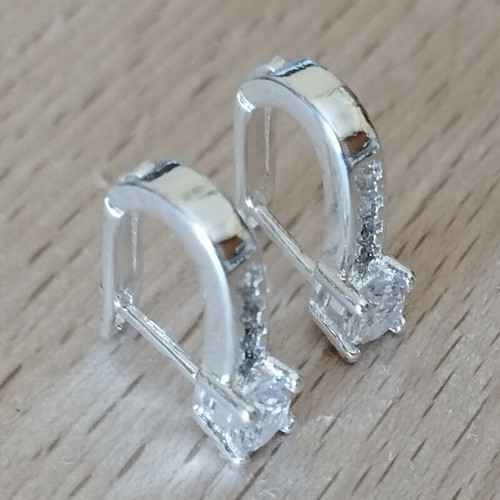 Elegance small silver earrings with stones