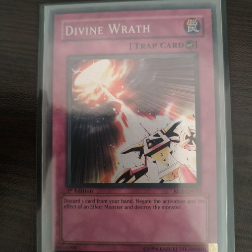 Yu-Gi-Oh Divine Wrath Super Rare 1st Edition card like new
