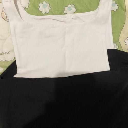 Sleeveless blouse like new, black and white, sizes S and M