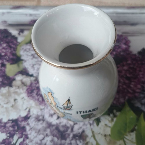 Porcelain vase Ithaki used with gold trim and map design