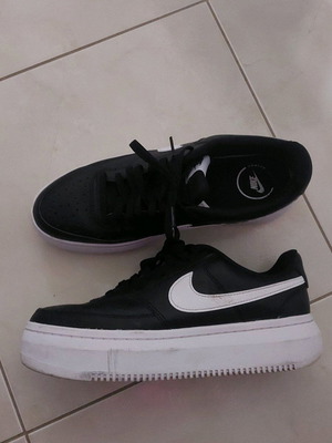 Nike athletic shoes size 44.5 like new, black