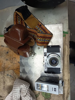 Voigtlander Vito B used with flash and case