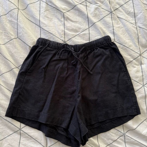 Abercrombie & Fitch shorts used, size M, black