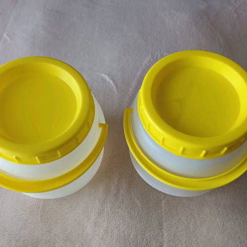 Set of 2 plastic jars with lid 3000ml, new