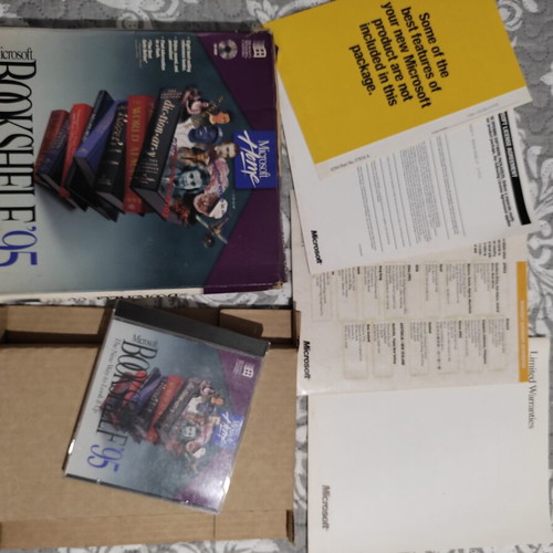 Microsoft Bookshelf '95 CD-ROM software like new for Windows 95 and 3.1