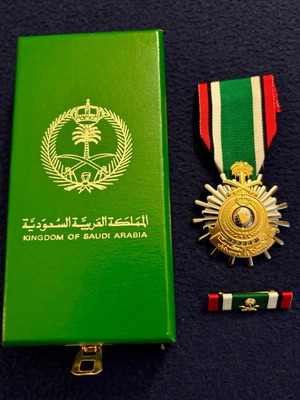 Saudi Arabian Kuwait Liberation Medal like new in original box