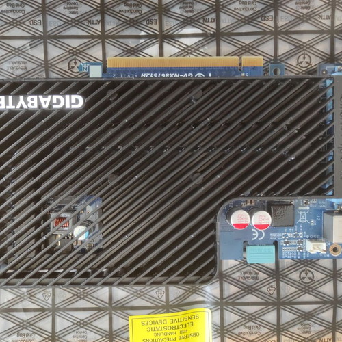 Gigabyte GeForce 8600 GT 512MB Graphics Card like new, silent