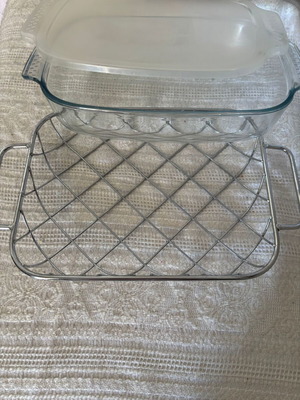 Pyrex με καπάκι και ανοξείδωτη βάση σαν καινούργιο