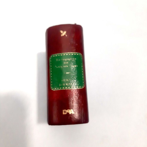Miniature books used, "The Picture of Dorian Gray" & "Hamlet"