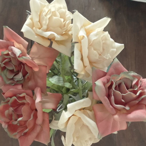 Artificial Roses lot of 6 very lifelike from the 1980s