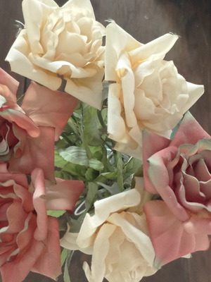 Artificial Roses lot of 6 very lifelike from the 1980s