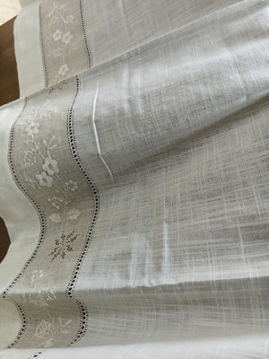 Linen tablecloth handmade with 8 napkins, new 1.80x2.20