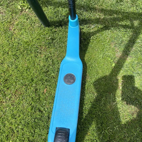 Electric children's scooter used with charger