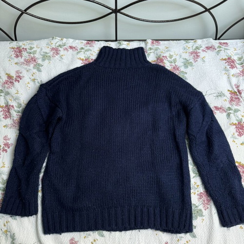 Boohoo navy blue turtleneck sweater, size S/M