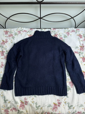 Boohoo navy blue turtleneck sweater, size S/M