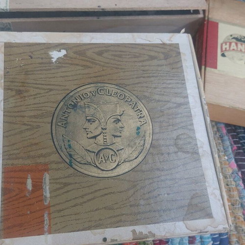 Cigar boxes used, pack