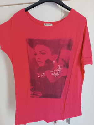 Short-sleeve fuchsia blouse like new, size L