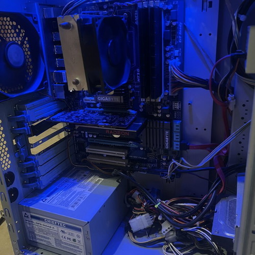 Low gaming PC with Radeon RX6400 graphics card