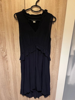 Dark blue H&M dress No40 used