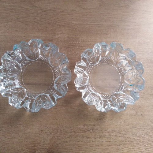 Vintage glass ashtray set of 2 with floral design