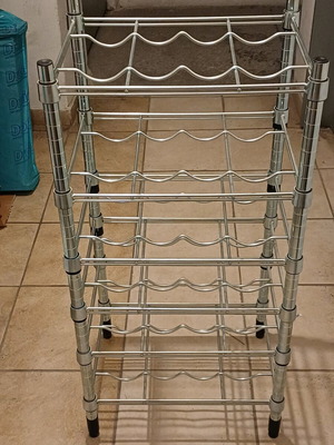 Wine rack iron like new