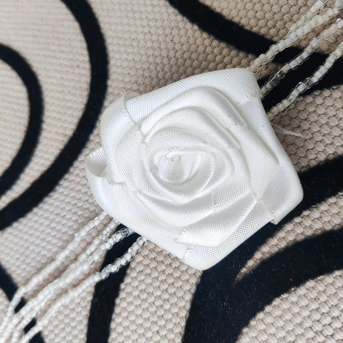Long necklace white romantic with rose new