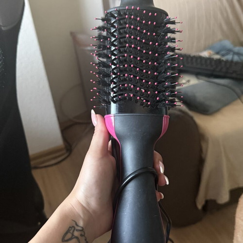 Revlon One-Step Volumiser Ceramic Electric Hair Brush with Air for Straightening